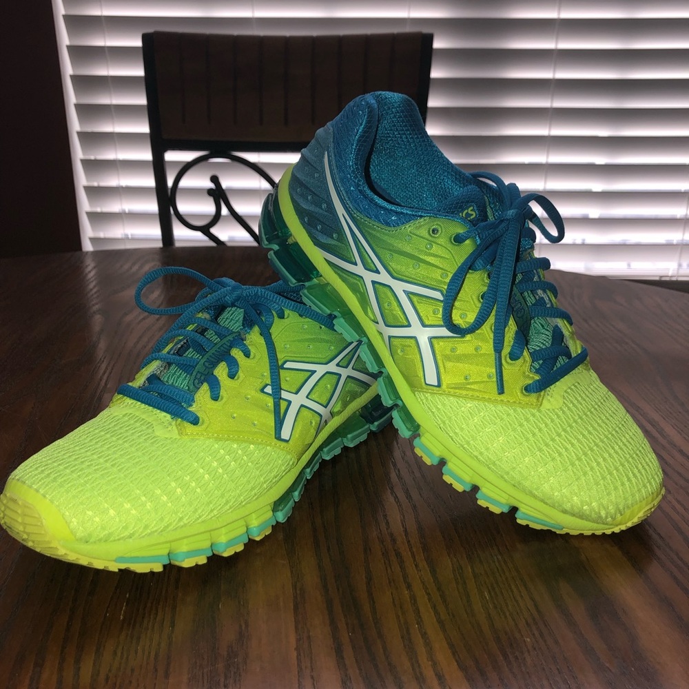 Women’s Running Shoes